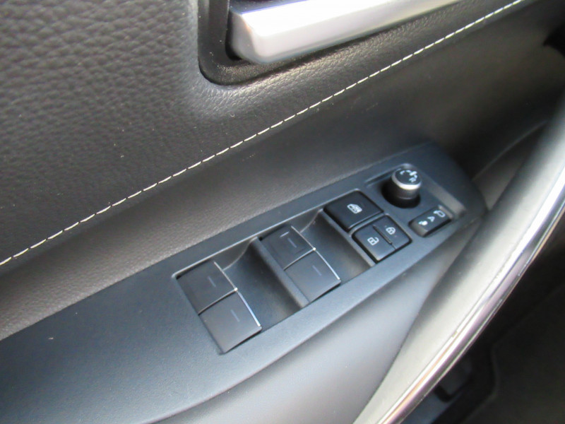 Photo 15 de l'offre de TOYOTA COROLLA TOURING SPT 184H GR SPORT MY21 à 23790€ chez J'NOV AUTO