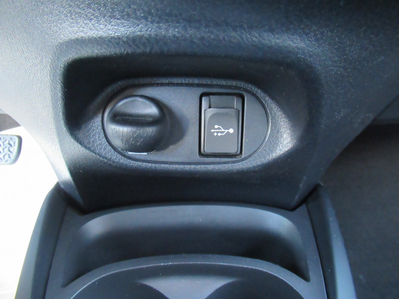 Photo 10 de l'offre de TOYOTA YARIS 100H FRANCE 5P à 13990€ chez J'NOV AUTO