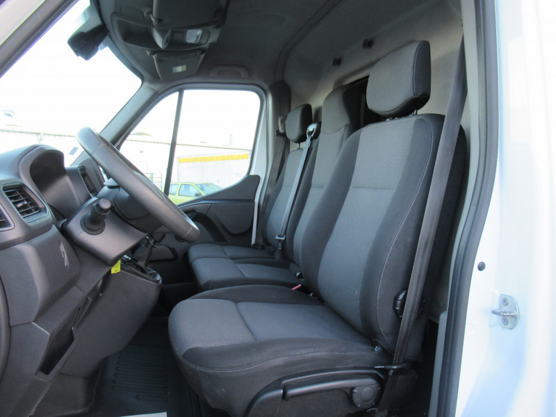 Photo 7 de l'offre de RENAULT MASTER III FG F3500 L2H2 2.3 DCI 135CH GRAND CONFORT E6 à 18990€ chez J'NOV AUTO