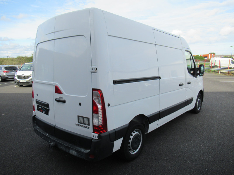 Photo 4 de l'offre de RENAULT MASTER III FG F3500 L2H2 2.3 DCI 135CH GRAND CONFORT E6 à 18990€ chez J'NOV AUTO