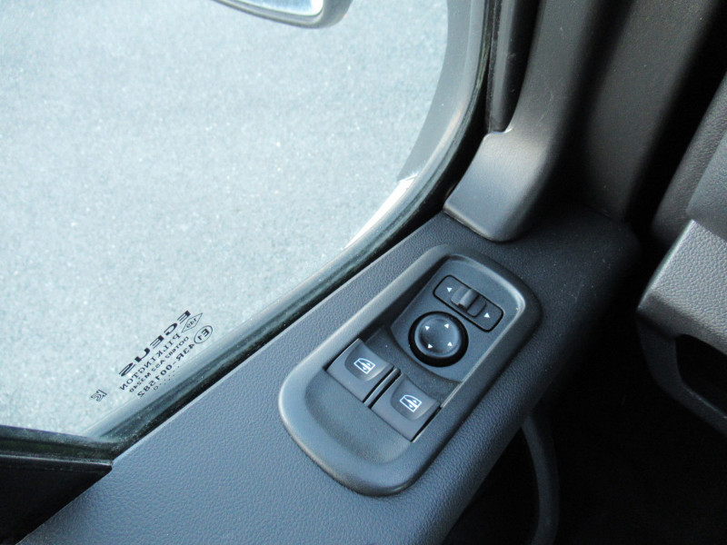 Photo 15 de l'offre de RENAULT MASTER III FG F3500 L2H2 2.3 DCI 135CH GRAND CONFORT E6 à 18990€ chez J'NOV AUTO