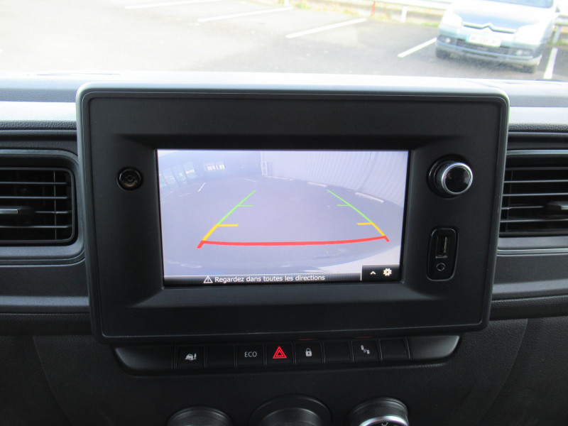 Photo 9 de l'offre de RENAULT MASTER III FG F3500 L2H2 2.3 DCI 135CH GRAND CONFORT E6 à 18990€ chez J'NOV AUTO