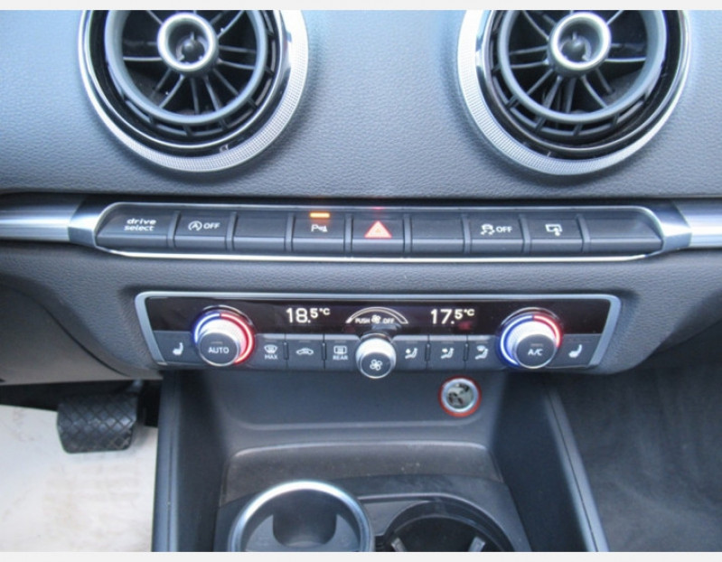 Photo 13 de l'offre de AUDI A3 CABRIOLET 2.0 TDI 150CH AMBITION LUXE S TRONIC 6 à 17990€ chez J'NOV AUTO