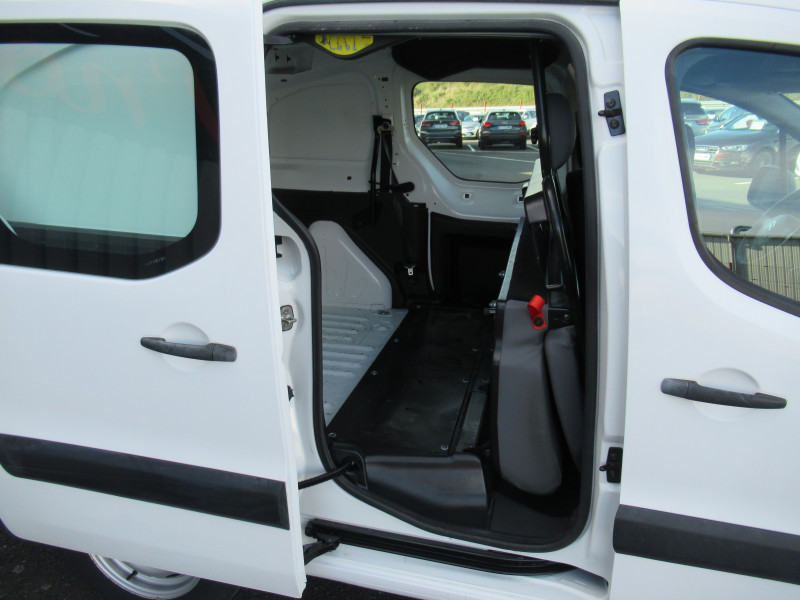 Photo 10 de l'offre de CITROEN BERLINGO XL 1.6 BLUEHDI 100 CABINE APPROFONDIE CONFORT à 14990€ chez J'NOV AUTO