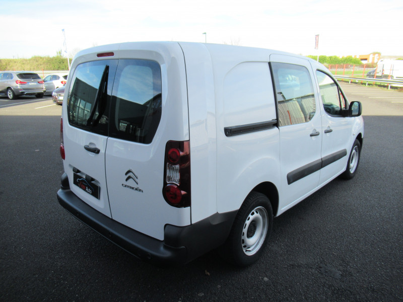 Photo 4 de l'offre de CITROEN BERLINGO XL 1.6 BLUEHDI 100 CABINE APPROFONDIE CONFORT à 14990€ chez J'NOV AUTO