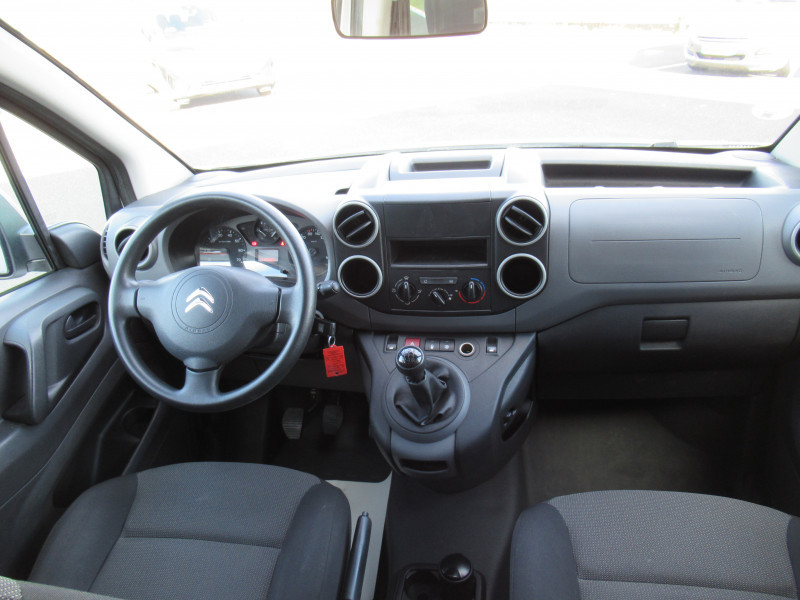 Photo 8 de l'offre de CITROEN BERLINGO XL 1.6 BLUEHDI 100 CABINE APPROFONDIE CONFORT à 14990€ chez J'NOV AUTO