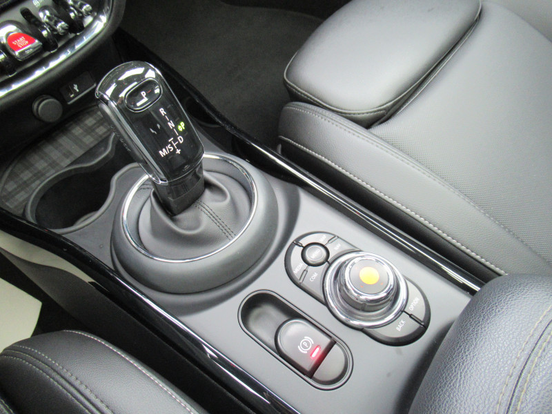 Photo 17 de l'offre de MINI CLUBMAN COOPER 136CH CANONBURY BVA7 à 16990€ chez J'NOV AUTO