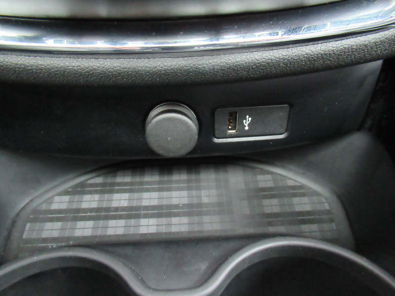 Photo 19 de l'offre de MINI CLUBMAN COOPER 136CH CANONBURY BVA7 à 16990€ chez J'NOV AUTO