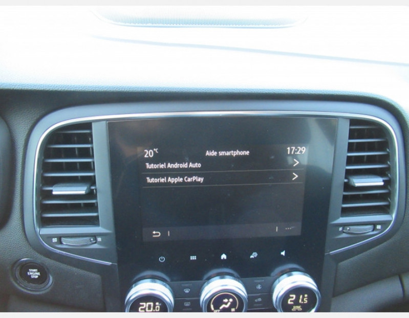 Photo 9 de l'offre de RENAULT MEGANE IV ESTATE 1.5 BLUE DCI 115CH BUSINESS EDC -21N à 16990€ chez J'NOV AUTO