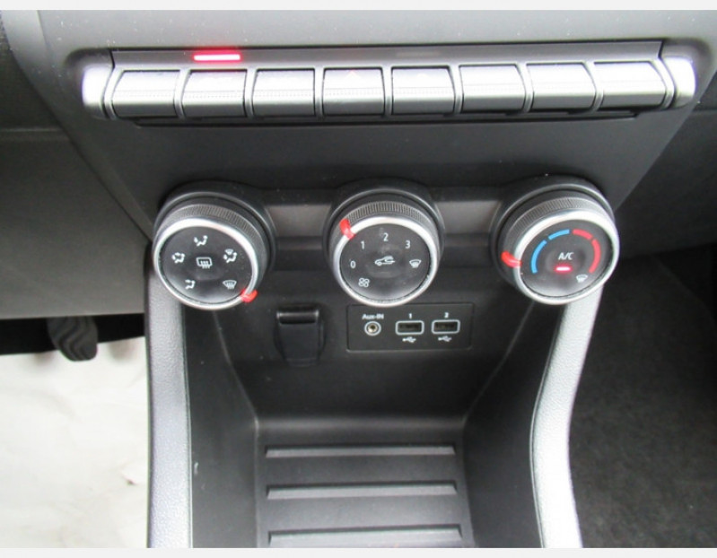 Photo 13 de l'offre de RENAULT CLIO V 1.0 SCE 65CH BUSINESS -21 à 11790€ chez J'NOV AUTO