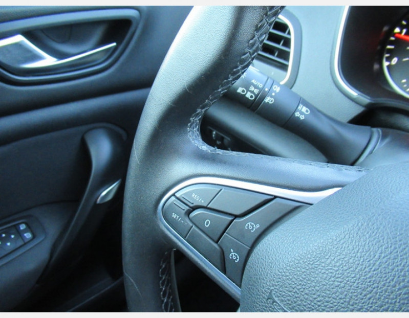 Photo 11 de l'offre de RENAULT MEGANE IV ESTATE 1.5 BLUE DCI 115CH BUSINESS EDC -21N à 16990€ chez J'NOV AUTO