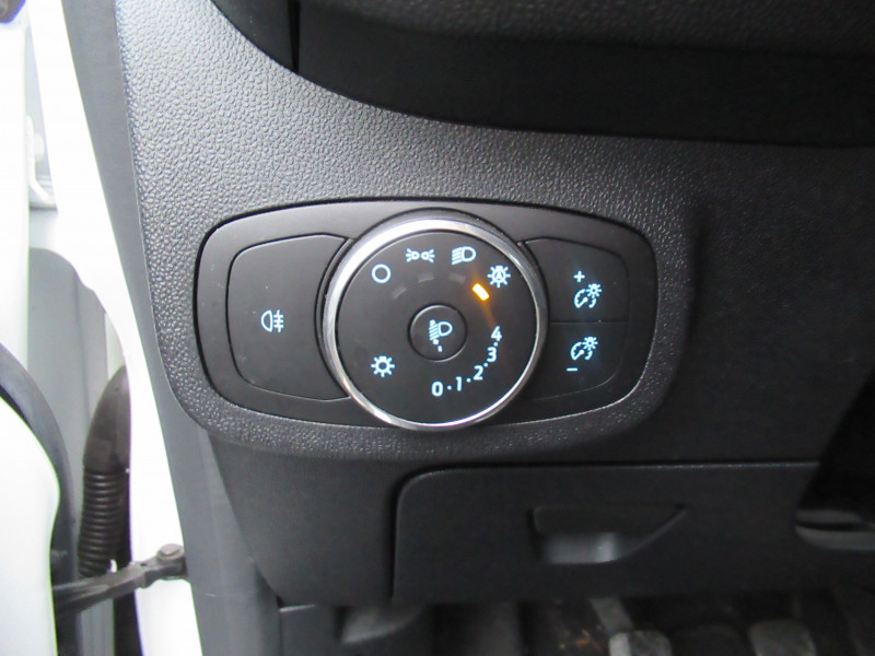 Photo 6 de l'offre de FORD FIESTA 1.1 75CH COOL & CONNECT 5P à 13490€ chez J'NOV AUTO