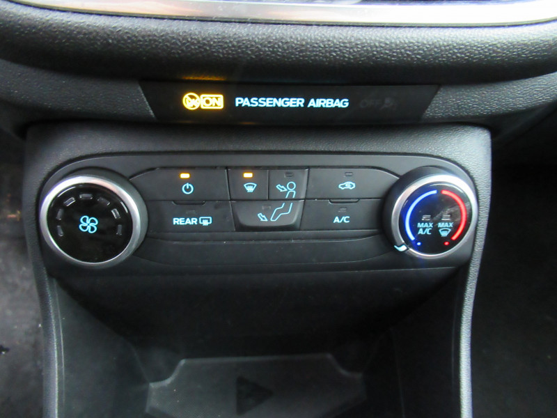 Photo 7 de l'offre de FORD FIESTA 1.1 75CH COOL & CONNECT 5P à 13490€ chez J'NOV AUTO