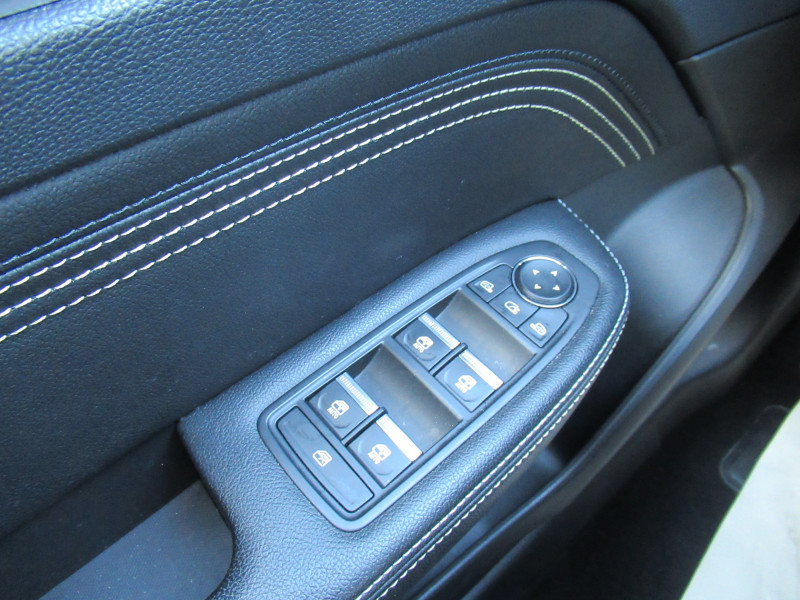 Photo 16 de l'offre de RENAULT ARKANA 1.6 E-TECH HYBRIDE 145CH ENGINEERED -22 à 22490€ chez J'NOV AUTO