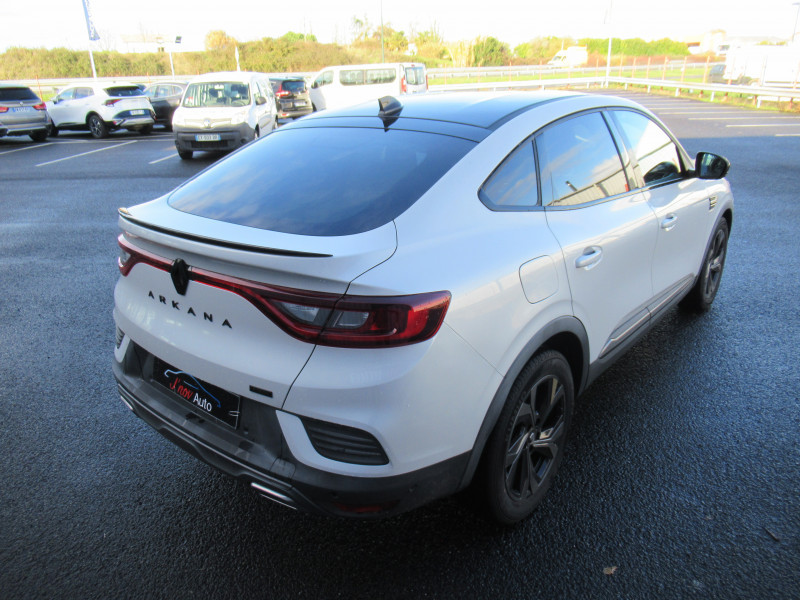 Photo 4 de l'offre de RENAULT ARKANA 1.6 E-TECH HYBRIDE 145CH ENGINEERED -22 à 22490€ chez J'NOV AUTO