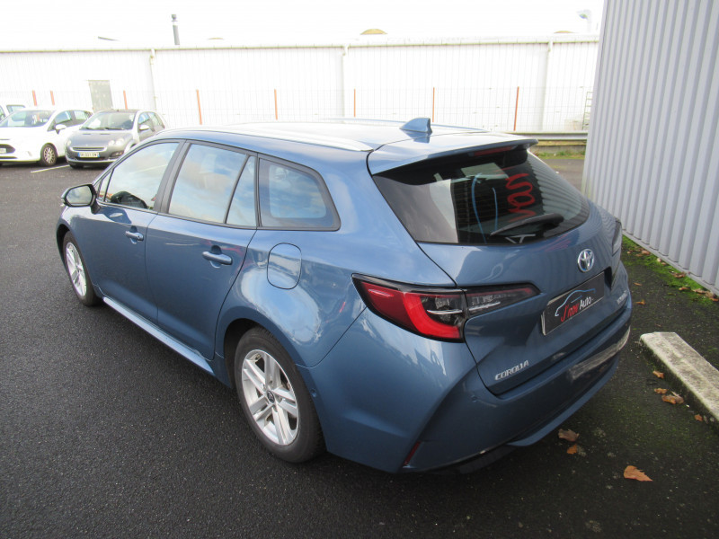 Photo 3 de l'offre de TOYOTA COROLLA TOURING SPT 184H DYNAMIC BUSINESS + PROGRAMME BEYOND ZERO ACADEMY MY22 à 19990€ chez J'NOV AUTO