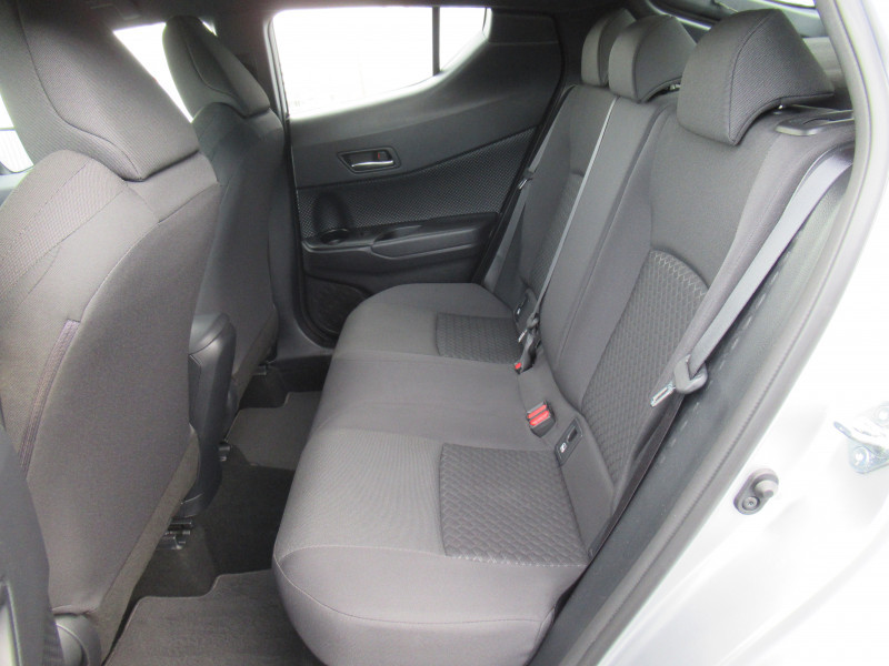 Photo 5 de l'offre de TOYOTA C-HR 1.8 HYBRIDE 122CH DYNAMIC BUSINESS E-CVT + PROGRAMME BEYOND ZERO ACADEMY à 20990€ chez J'NOV AUTO