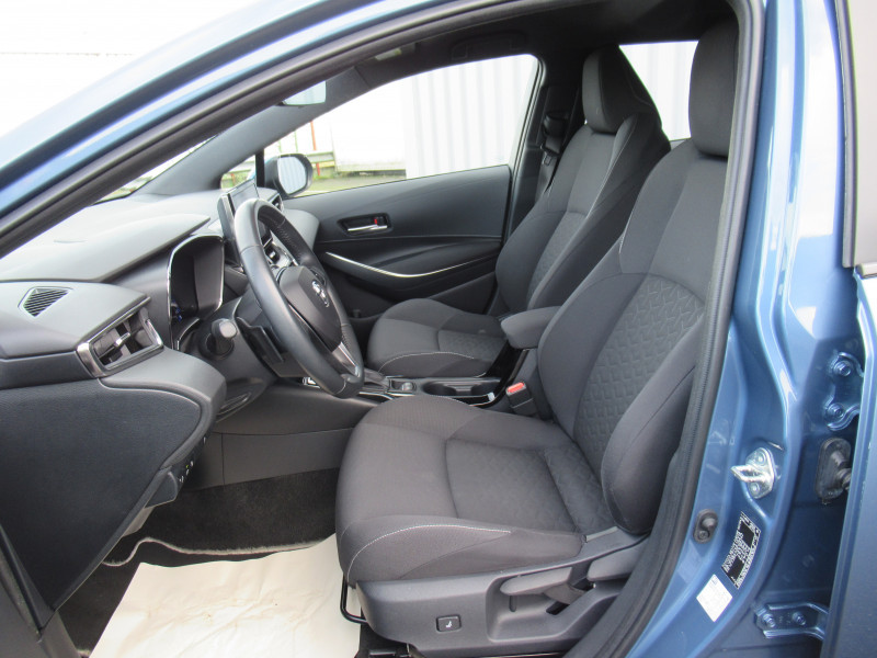 Photo 7 de l'offre de TOYOTA COROLLA TOURING SPT 184H DYNAMIC BUSINESS + PROGRAMME BEYOND ZERO ACADEMY MY22 à 19990€ chez J'NOV AUTO