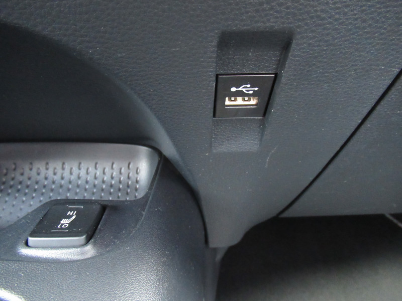 Photo 18 de l'offre de TOYOTA COROLLA TOURING SPT 184H DYNAMIC BUSINESS + PROGRAMME BEYOND ZERO ACADEMY MY22 à 19990€ chez J'NOV AUTO