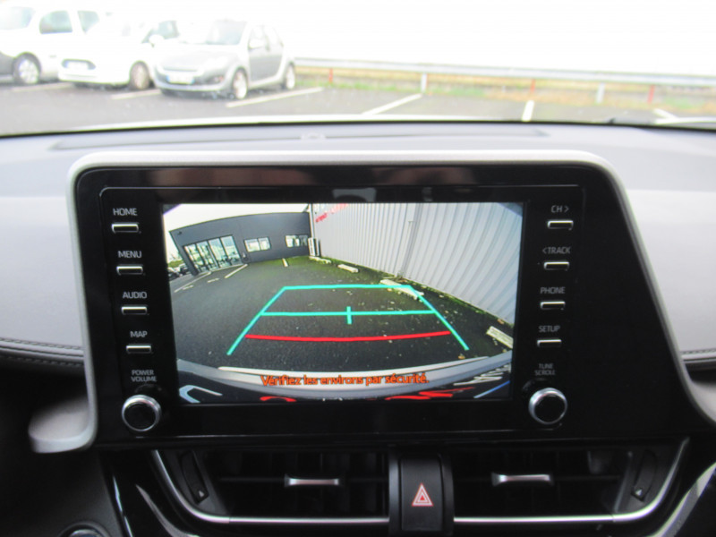 Photo 9 de l'offre de TOYOTA C-HR 1.8 HYBRIDE 122CH DYNAMIC BUSINESS E-CVT + PROGRAMME BEYOND ZERO ACADEMY à 20990€ chez J'NOV AUTO