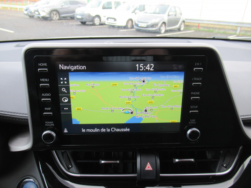 Photo 8 de l'offre de TOYOTA C-HR 1.8 HYBRIDE 122CH DYNAMIC BUSINESS E-CVT + PROGRAMME BEYOND ZERO ACADEMY à 20990€ chez J'NOV AUTO