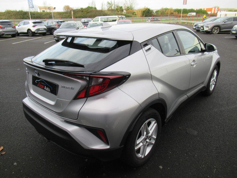 Photo 4 de l'offre de TOYOTA C-HR 1.8 HYBRIDE 122CH DYNAMIC BUSINESS E-CVT + PROGRAMME BEYOND ZERO ACADEMY à 20990€ chez J'NOV AUTO