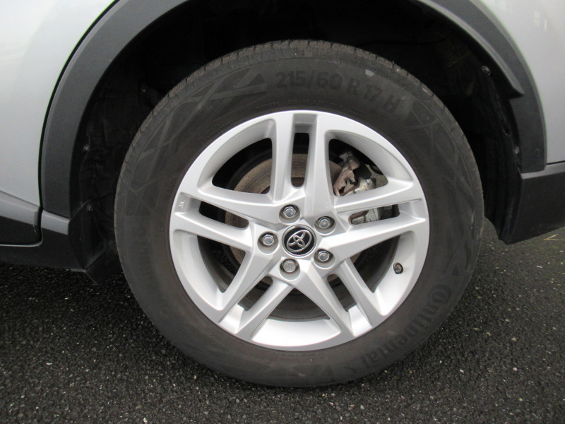 Photo 19 de l'offre de TOYOTA C-HR 1.8 HYBRIDE 122CH DYNAMIC BUSINESS E-CVT + PROGRAMME BEYOND ZERO ACADEMY à 20990€ chez J'NOV AUTO