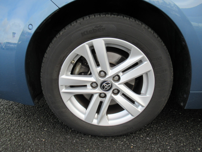 Photo 19 de l'offre de TOYOTA COROLLA TOURING SPT 184H DYNAMIC BUSINESS + PROGRAMME BEYOND ZERO ACADEMY MY22 à 19990€ chez J'NOV AUTO