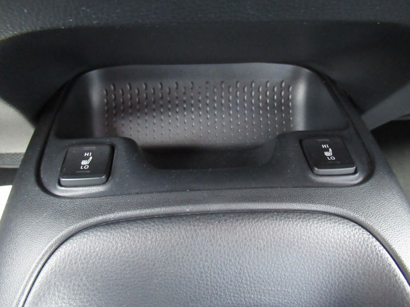 Photo 15 de l'offre de TOYOTA COROLLA TOURING SPT 184H DYNAMIC BUSINESS + PROGRAMME BEYOND ZERO ACADEMY MY22 à 19990€ chez J'NOV AUTO