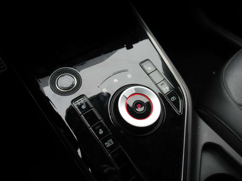Photo 11 de l'offre de KIA NIRO 1.6 GDI 141CH HEV PREMIUM BUSINESS DCT6 à 25990€ chez J'NOV AUTO