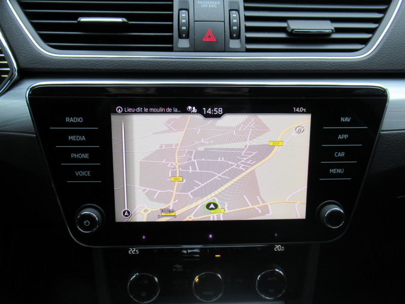 Photo 14 de l'offre de SKODA SUPERB COMBI 1.5 TSI ACT 150CH BUSINESS DSG7 à 24990€ chez J'NOV AUTO