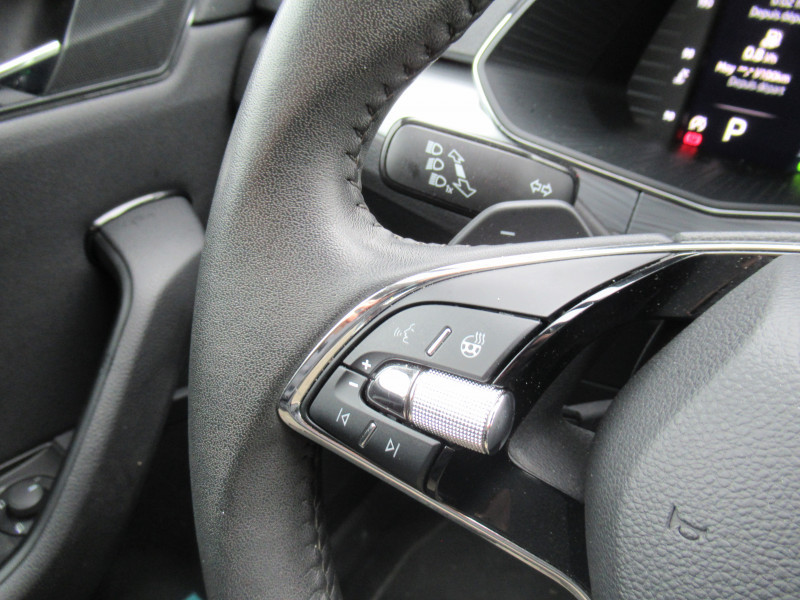 Photo 12 de l'offre de SKODA SUPERB COMBI 1.5 TSI ACT 150CH BUSINESS DSG7 à 24990€ chez J'NOV AUTO