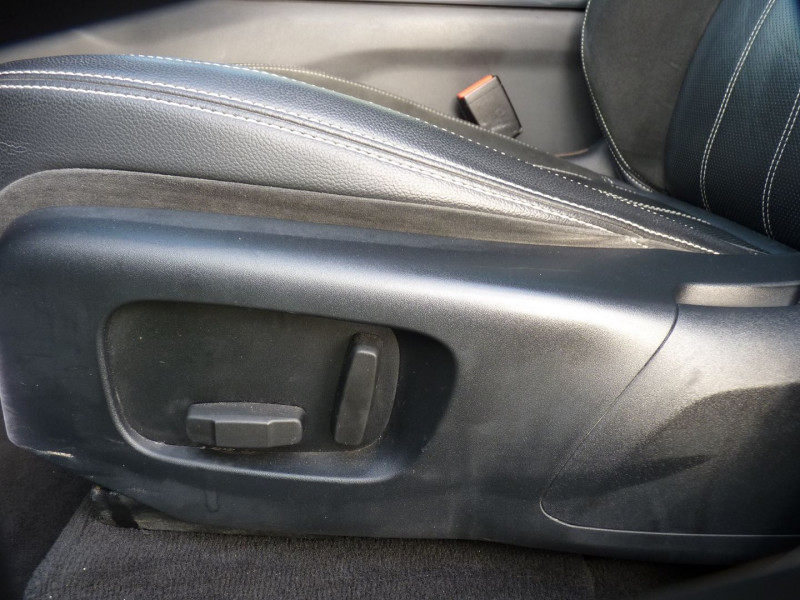 Photo 12 de l'offre de LAND-ROVER RANGE ROVER VELAR 2.0D 240CH R-DYNAMIC S AWD BVA MOTEUR 40 000 KM à 26990€ chez Vent d'ouest automobiles