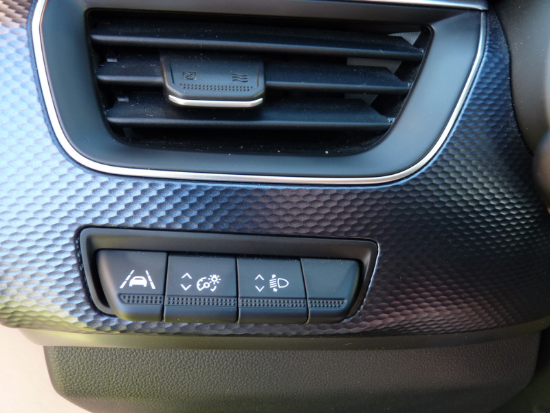 Photo 12 de l'offre de RENAULT ARKANA 1.6 E-TECH HYBRIDE 145CH EVOLUTION -22 à 20990€ chez Vent d'ouest automobiles