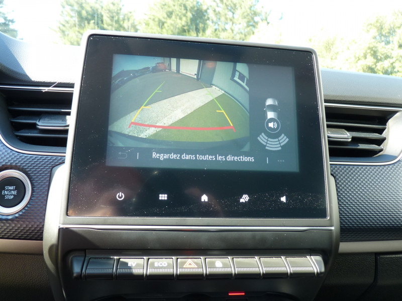 Photo 10 de l'offre de RENAULT ARKANA 1.6 E-TECH HYBRIDE 145CH EVOLUTION -22 à 20990€ chez Vent d'ouest automobiles