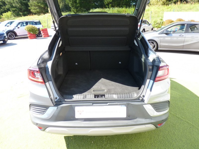 Photo 14 de l'offre de RENAULT ARKANA 1.6 E-TECH HYBRIDE 145CH EVOLUTION -22 à 20990€ chez Vent d'ouest automobiles