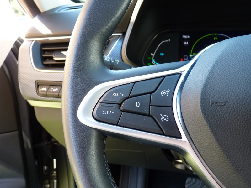 Photo 11 de l'offre de RENAULT ARKANA 1.6 E-TECH HYBRIDE 145CH EVOLUTION -22 à 20990€ chez Vent d'ouest automobiles