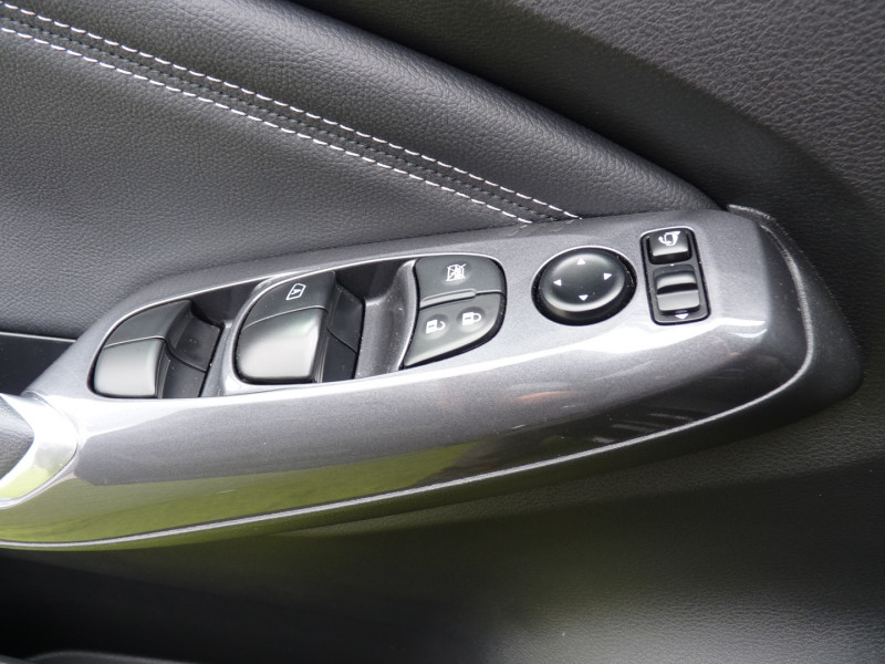 Photo 13 de l'offre de NISSAN JUKE 1.0 DIG-T 114CH SHADOW 2023.5 à 18990€ chez Vent d'ouest automobiles