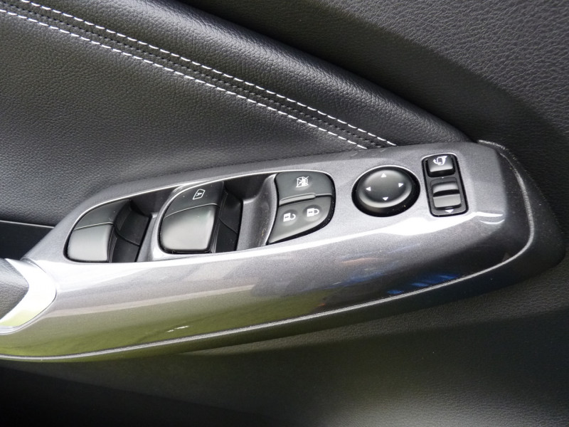 Photo 13 de l'offre de NISSAN JUKE 1.0 DIG-T 114CH SHADOW 2023.5 à 18990€ chez Vent d'ouest automobiles