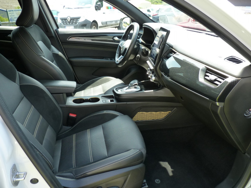 Photo 5 de l'offre de RENAULT ARKANA 1.6 E-TECH HYBRIDE 145CH ENGINEERED -22 à 22490€ chez Vent d'ouest automobiles