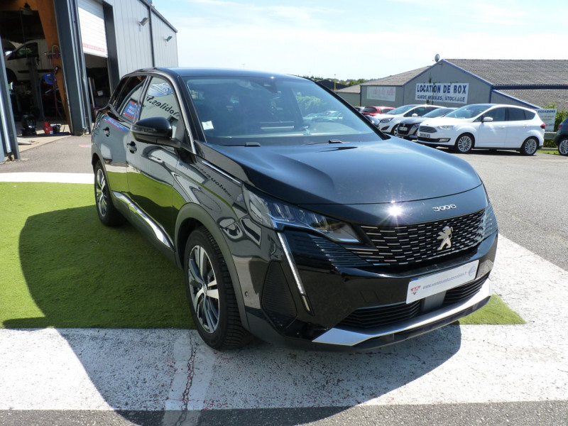 Photo 2 de l'offre de PEUGEOT 3008 HYBRID4 300CH ALLURE PACK E-EAT8 à 21990€ chez Vent d'ouest automobiles