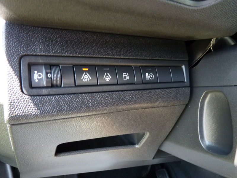 Photo 13 de l'offre de PEUGEOT 3008 HYBRID4 300CH ALLURE PACK E-EAT8 à 21990€ chez Vent d'ouest automobiles