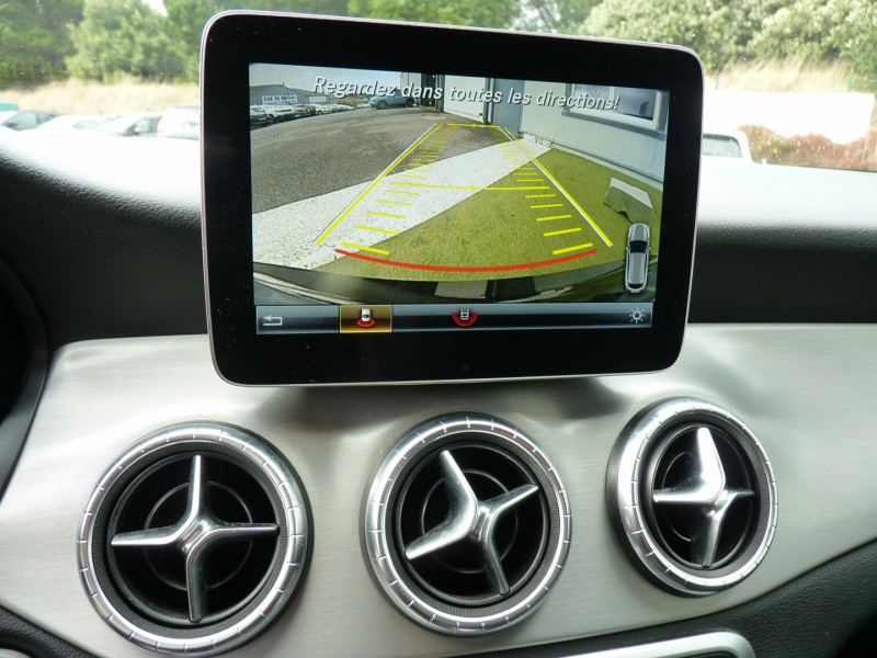 Photo 12 de l'offre de MERCEDES-BENZ CLA SHOOTING BRAKE 200 D FASCINATION 7G-DCT EURO6C à 23990€ chez Vent d'ouest automobiles