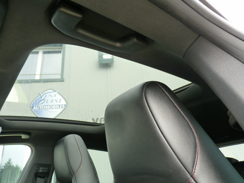 Photo 15 de l'offre de MERCEDES-BENZ CLA SHOOTING BRAKE 200 D FASCINATION 7G-DCT EURO6C à 23990€ chez Vent d'ouest automobiles