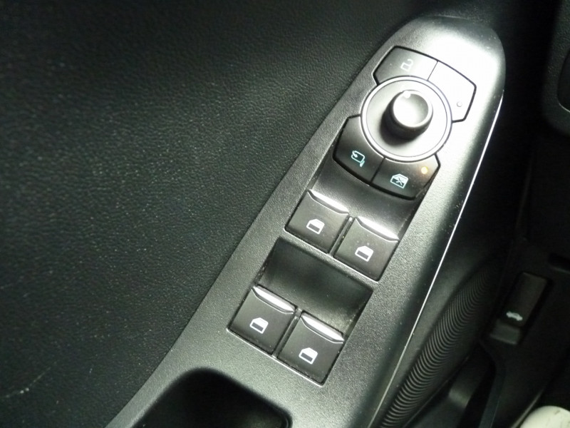 Photo 13 de l'offre de FORD PUMA 1.0 FLEXIFUEL 125CH S&S MHEV TITANIUM à 17490€ chez Vent d'ouest automobiles