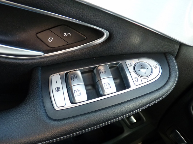 Photo 10 de l'offre de MERCEDES-BENZ GLC 220 D 170CH EXECUTIVE 4MATIC 9G-TRONIC à 24490€ chez Vent d'ouest automobiles