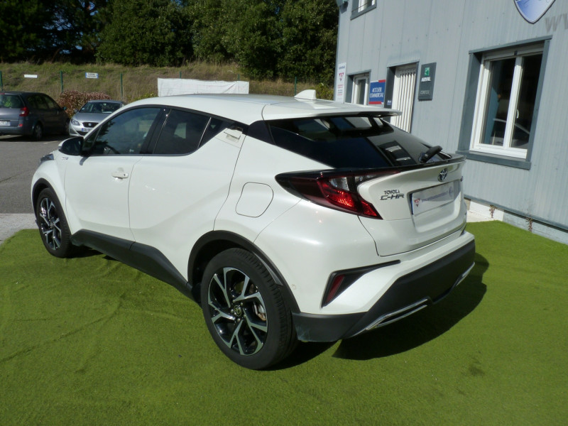 Photo 3 de l'offre de TOYOTA C-HR 184H DISTINCTIVE 2WD E-CVT MY20 à 22490€ chez Vent d'ouest automobiles