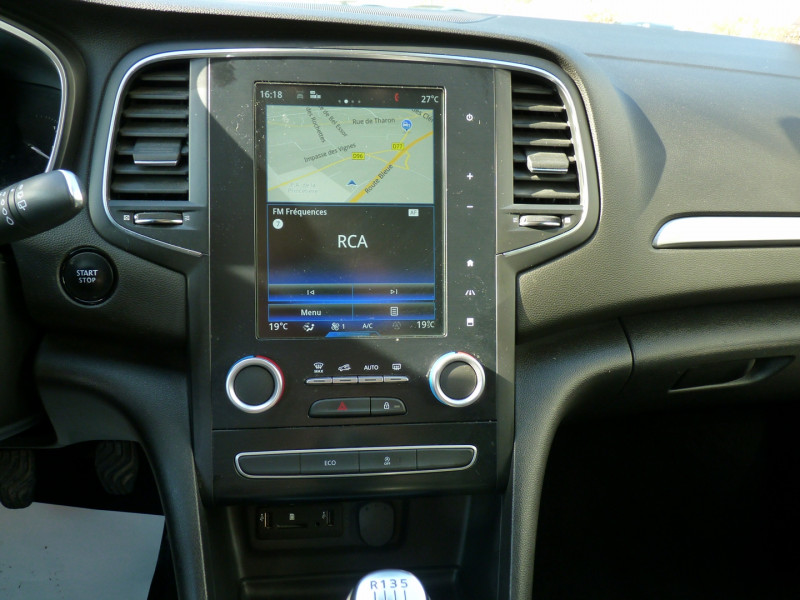 Photo 10 de l'offre de RENAULT MEGANE IV 1.2 TCE 130CH ENERGY INTENS à 13490€ chez Vent d'ouest automobiles