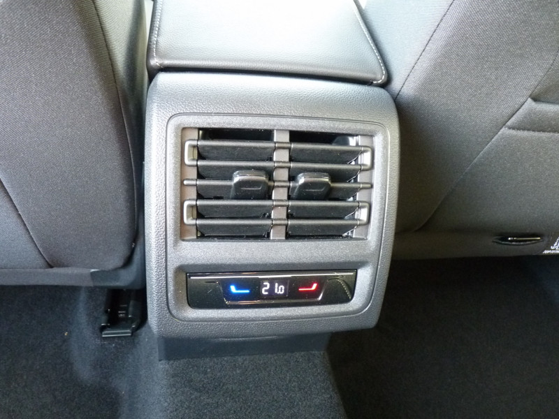 Photo 11 de l'offre de VOLKSWAGEN GOLF VIII 1.5 ETSI EVO2 116CH VW EDITION DSG7 à 28990€ chez Vent d'ouest automobiles