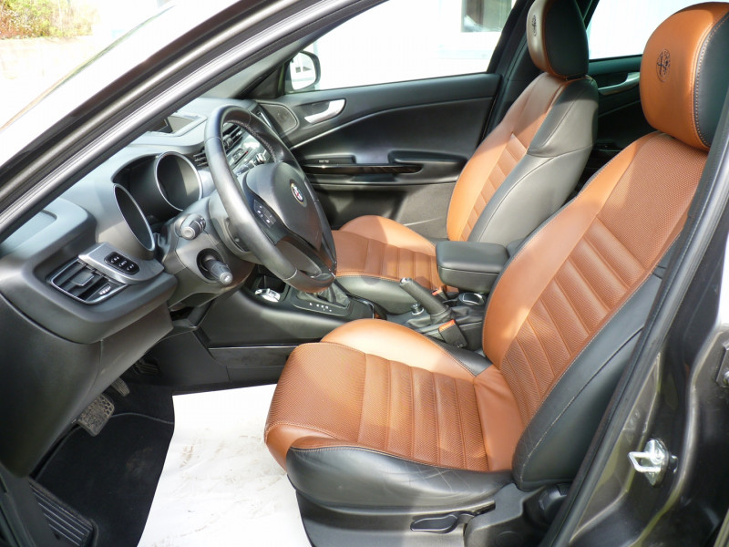 Photo 5 de l'offre de ALFA ROMEO GIULIETTA 2.0 JTDM170 COLLEZIONE STOP&START ALFA TCT à 13490€ chez Vent d'ouest automobiles